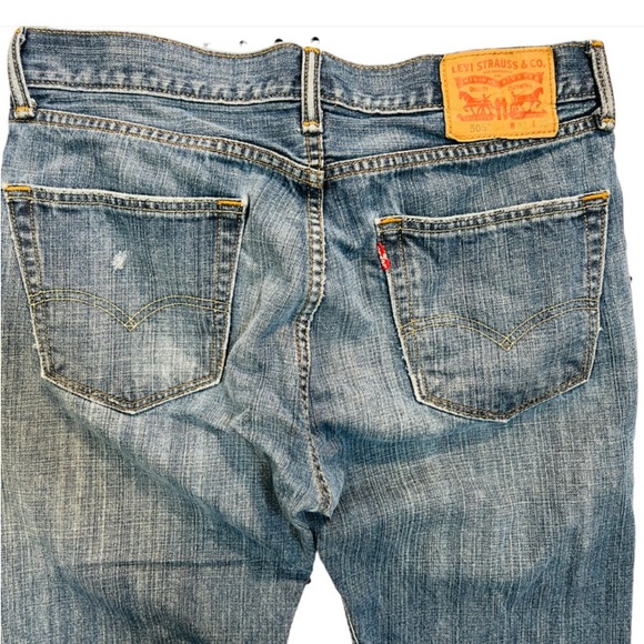 Levi’s Men’s Size 32 x 32 Medium Wash 505 Casual Straight Leg Denim Jeans 3124 - Picture 4 of 9